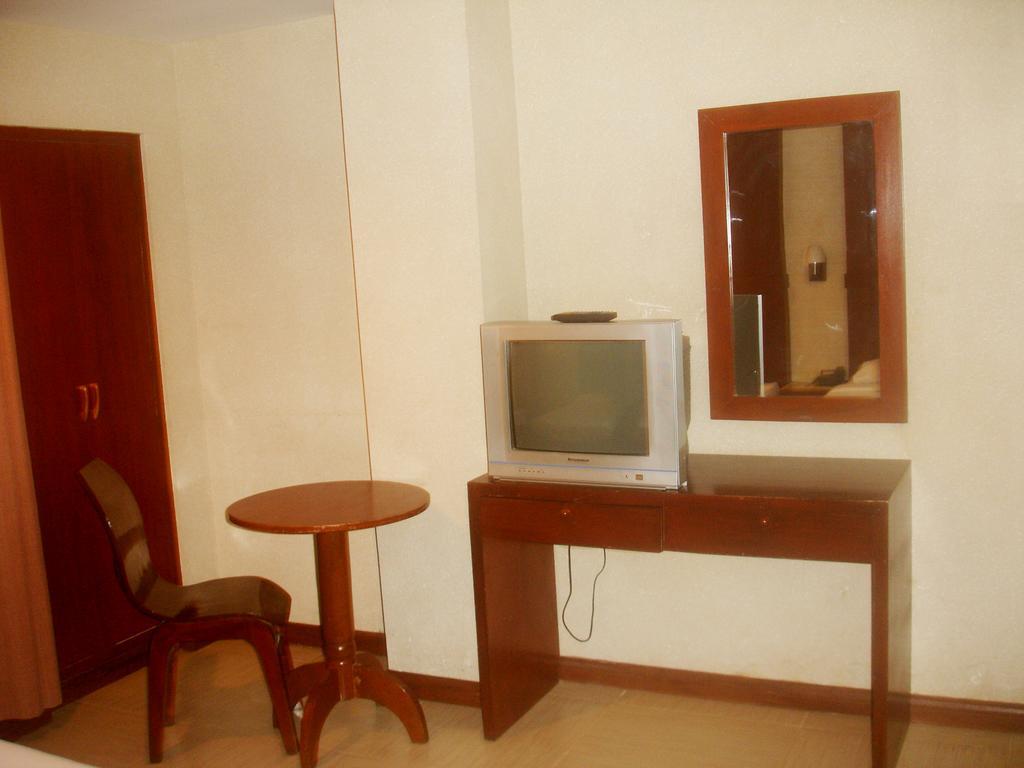 Roxas Midtown Hotell Rom bilde