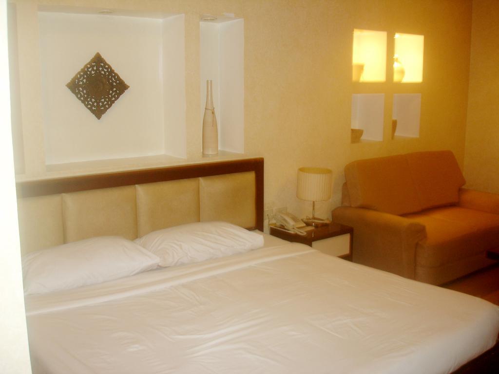 Roxas Midtown Hotell Rom bilde